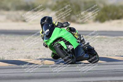 media/Jan-15-2026-Racers Edge (Thu) [[dfebeb70ab]]/3-B Group/Session 4 (Turn 5)/